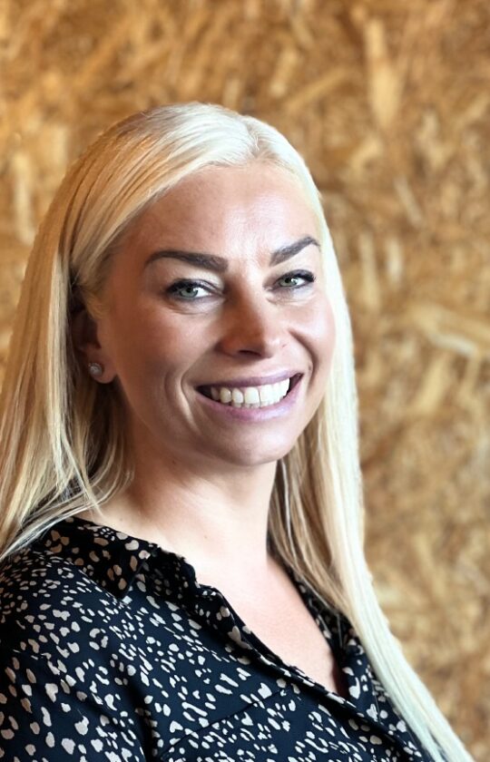 Zowie West, Office Manager