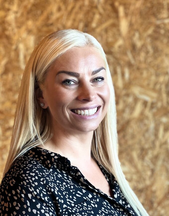 Zowie West, Office Manager